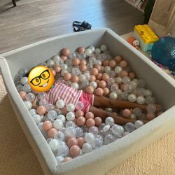 Kids ball pit