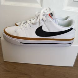 Nike Court Legacy Women