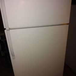 Good Working Kenmore Garage Fridge