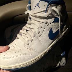 Jordan Retro 1 Mid High Tops
