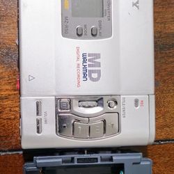 Sony MZ-R50 MD Walkman Portable MiniDisc Recorder from 1990s, 