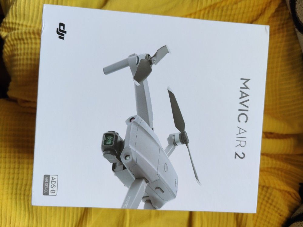 Brand new DJI Mavic Air 2 Drone Quadcopter latest release w Battery charger and remote