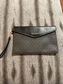 MK wristlet