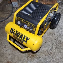 DeWalt COMPRESSOR 