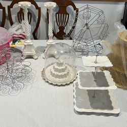 Treat Displays/Carriers