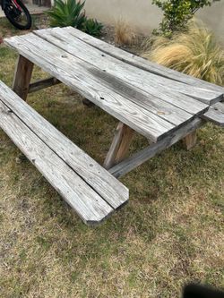 Picnic bench