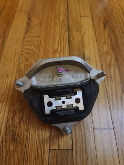 Audi Porsche Dual Clutch Transmission Mount