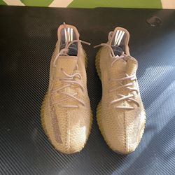 Yeezy 350 Earth 🌍 Size 11