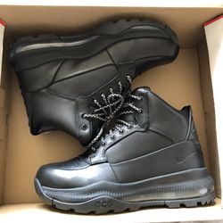 Nike ACG Boots 