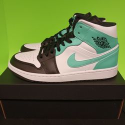 Jordan 1 Tropical Twist Igloo AVAILABLE ON SIZES 9 And 9.5 For Men NUEVOS 
