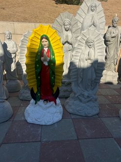 Nueva Virgen de Guadalupe hecha de cemento