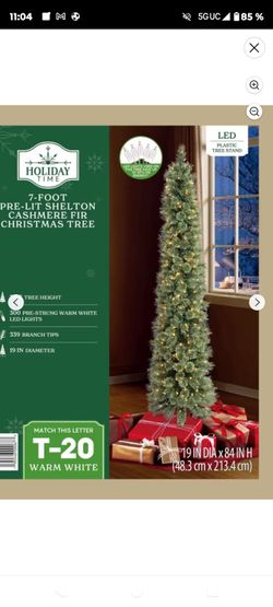 CHRISTMAS ARTIFICIAL TREE 7 FT