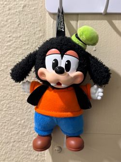 Popmart Disney Goofy Plush Figure Keychain