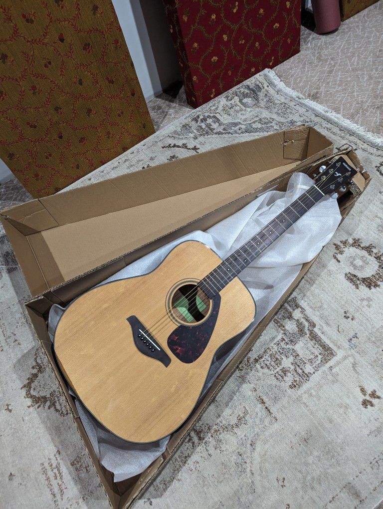 Yamaha Acoustic Guitar FG800J - New