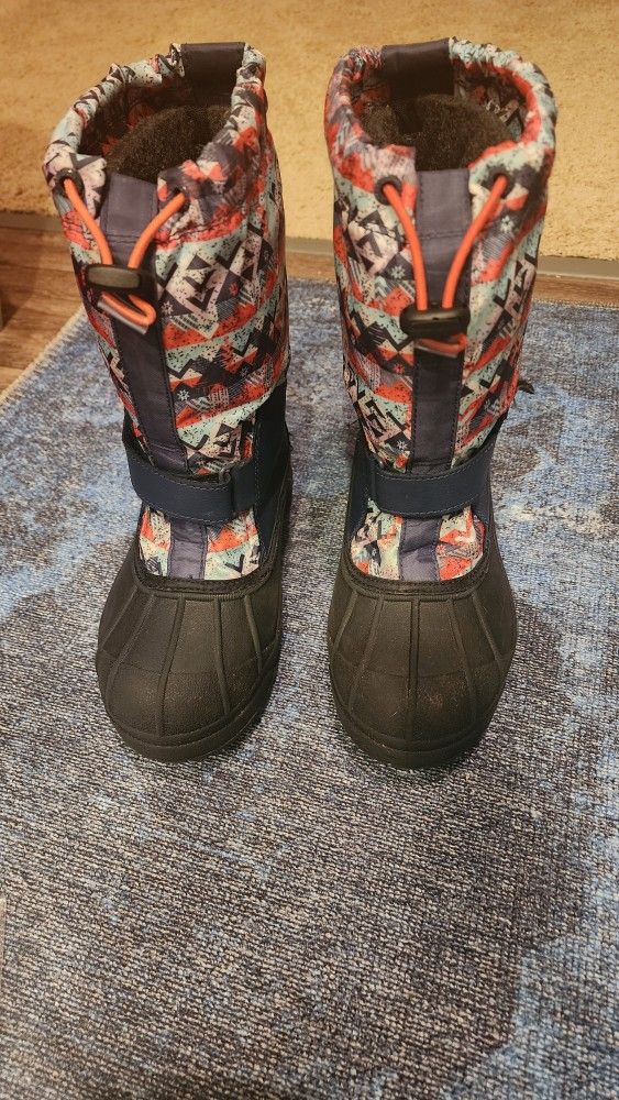 Kids Columbia Snow Boots, Size 3