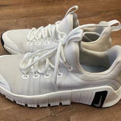 Nike Free Metcon 6 Women’s Sneakers.   Size 6.5