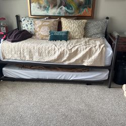Trundle Bed 