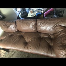 FREE COUCH SET!! MUST PICK UP TODAY