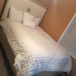 Queen Bed Frame ( No Mattress) 
