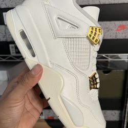 Air Jordan 4 Metallic Gold 