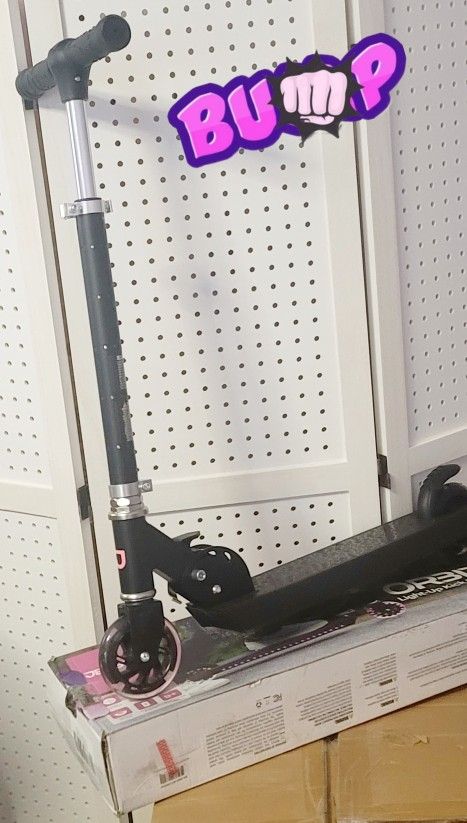 'Orbit Light-Up Folding Kick Scooter [Open box] (**NEW**)