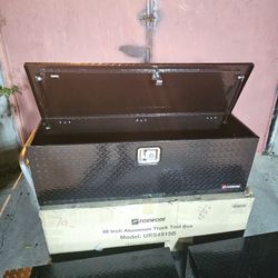 NEW UNDER TOOL BOX 48"x15x15 LONG AVAILABLE ALUMINUM ONLY BOX DIAMOND SET KEYS INCLUDING FOR ANY QUESTION TEXT ME PLEASE SE HABLA ESPAÑOL