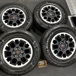 New 18” Inch OEM Toyota Tundra Tacoma Sequoia 4runner  Wheels Rims Michelin 265/70/18 Tires Hablo Español