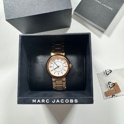 Marc Jacobs Gold-Tone Women’s Watch w/ Box & Extra Links – Excellent Condition