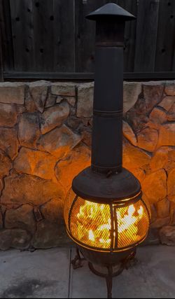 Heavy-Duty Cast Iron Outdoor Chiminea with Swivel Grate