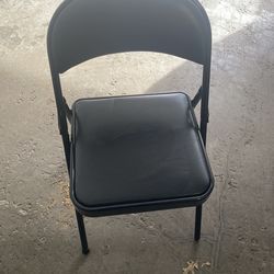 20 Folding Chairs for $200 ($10 each)
