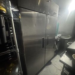 Atusa Commercial 2-Door Upright Freezer – Works Great!