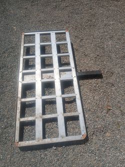 Carville carrier for receiver hitch