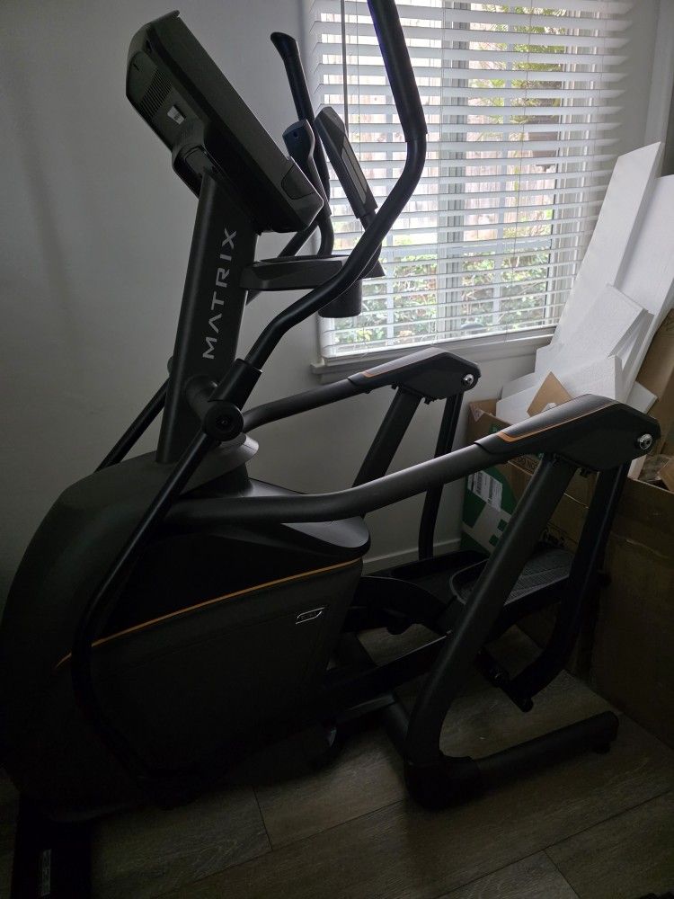 Matrix Elliptical
