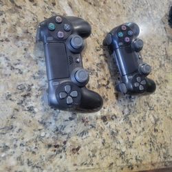 PlayStation 4 remote controllers