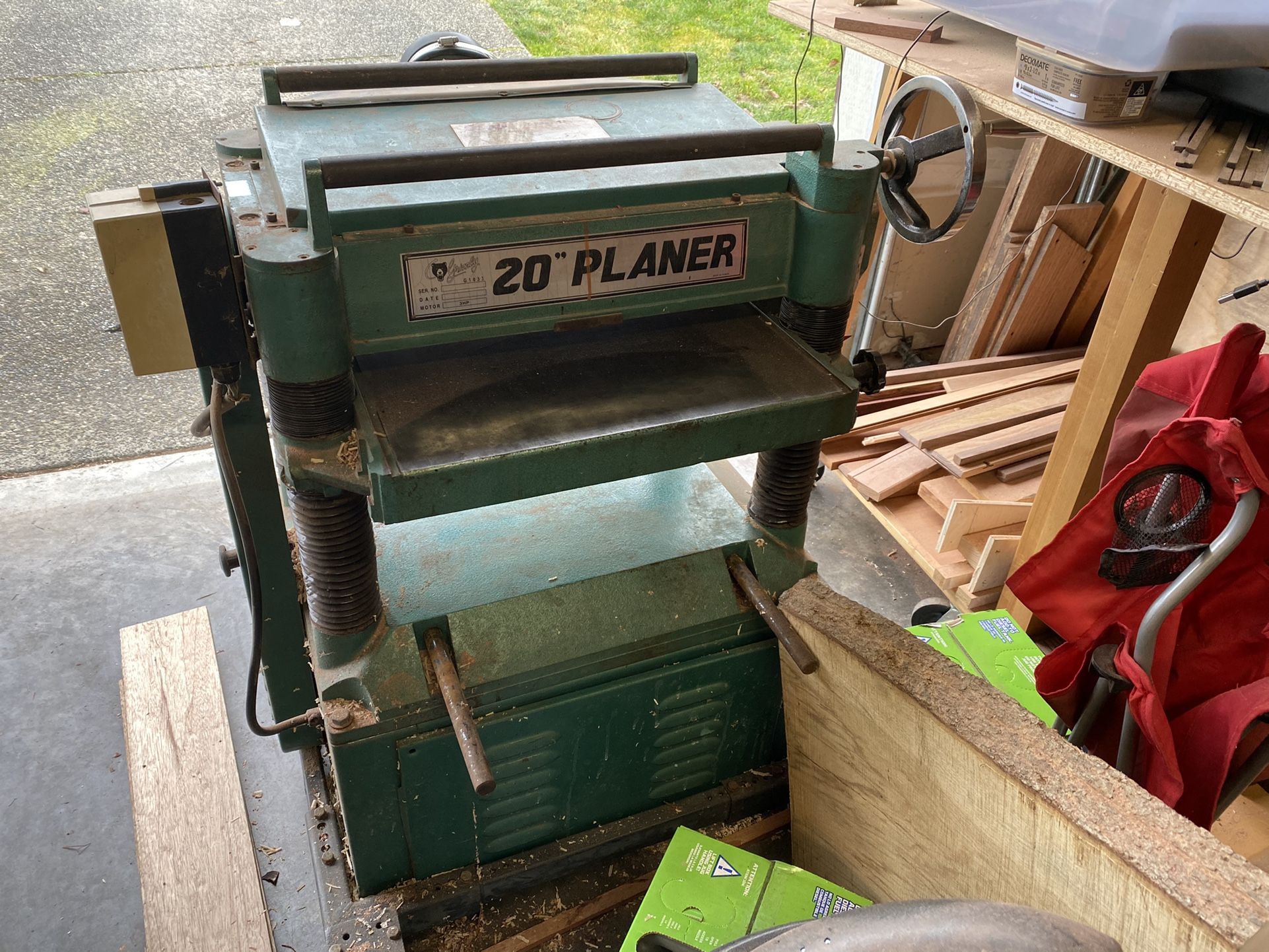 20” Grizzly planer 1ph 3hp (grizzly G1033) for Sale in Olympia, WA
