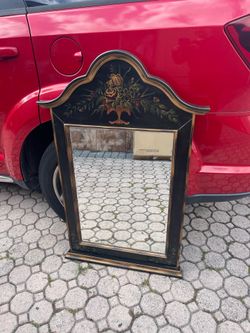 Framed Wall Mirror 27”1/2W x 42”H in Good Condition $50 Firm on Price
