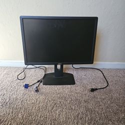 Dell 22" Widescreen LCD Monitor P2213t, 04DTJ3 w/ Stand