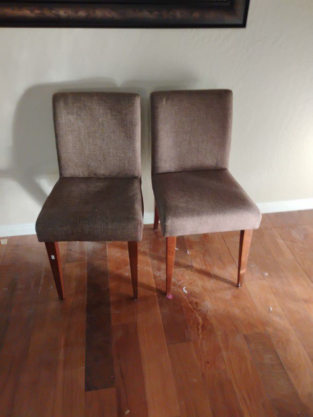2 Kitchen Chairs