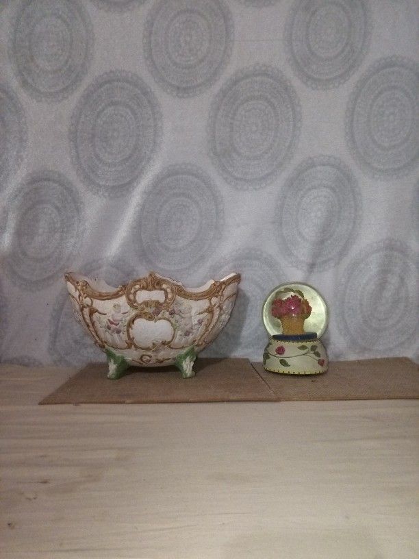 Vintage Roses Snow Globe With Music Vintage Antique Decor Bowl