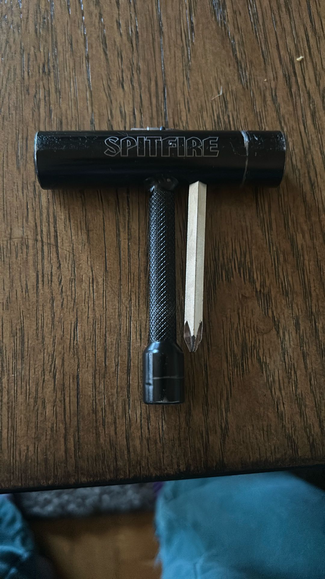 Spitfire skate tool