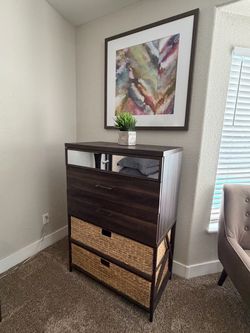 5 Drawer Mirror Dresser