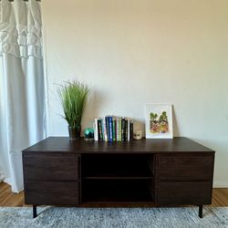 TV Stand | Bookshelf | Media Center