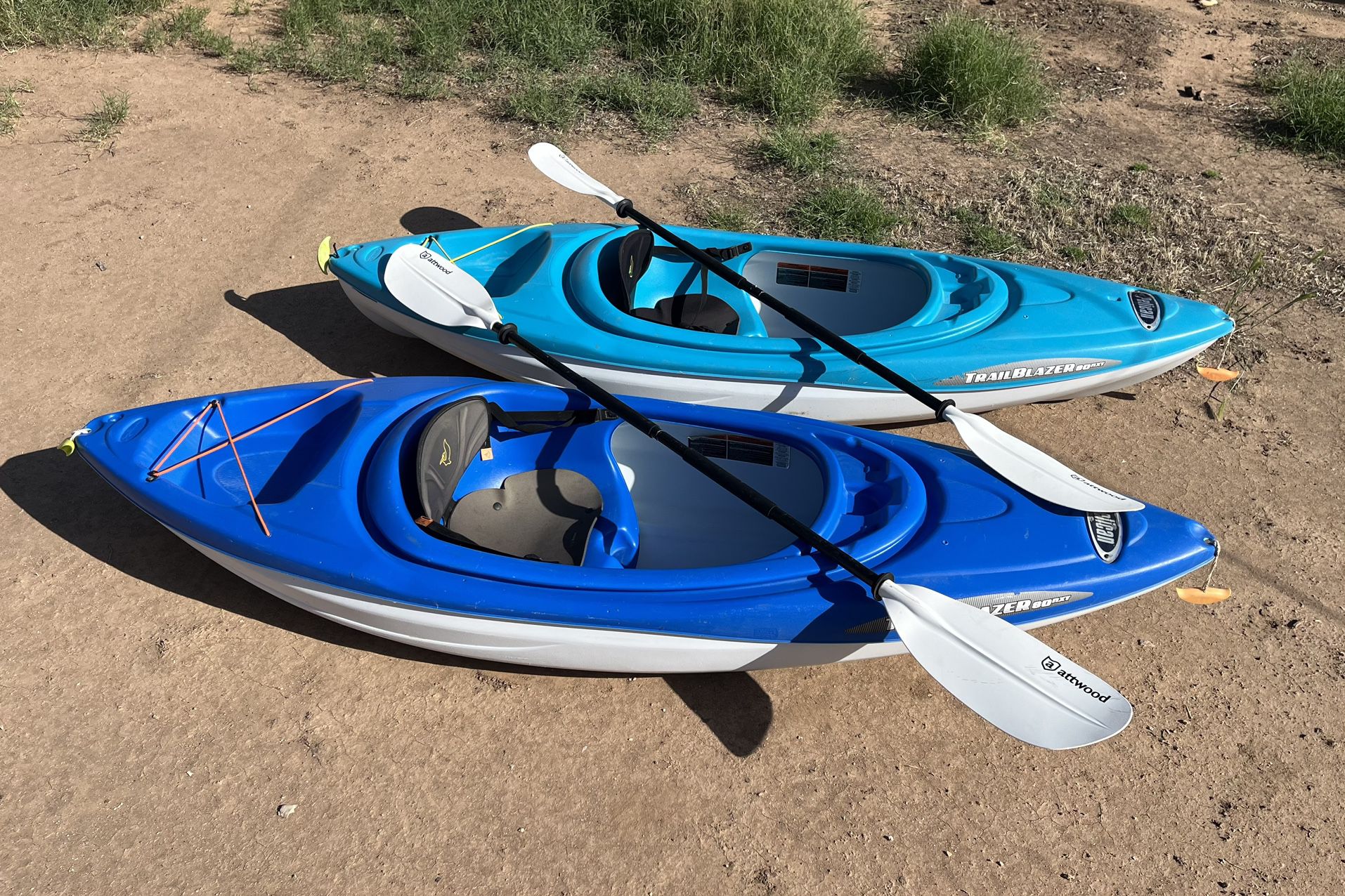 2 Pelican Trailblazer 80nxt Sit In Kayaks With Paddles
