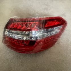 2011 Mercedes Benz E350 Taillight 