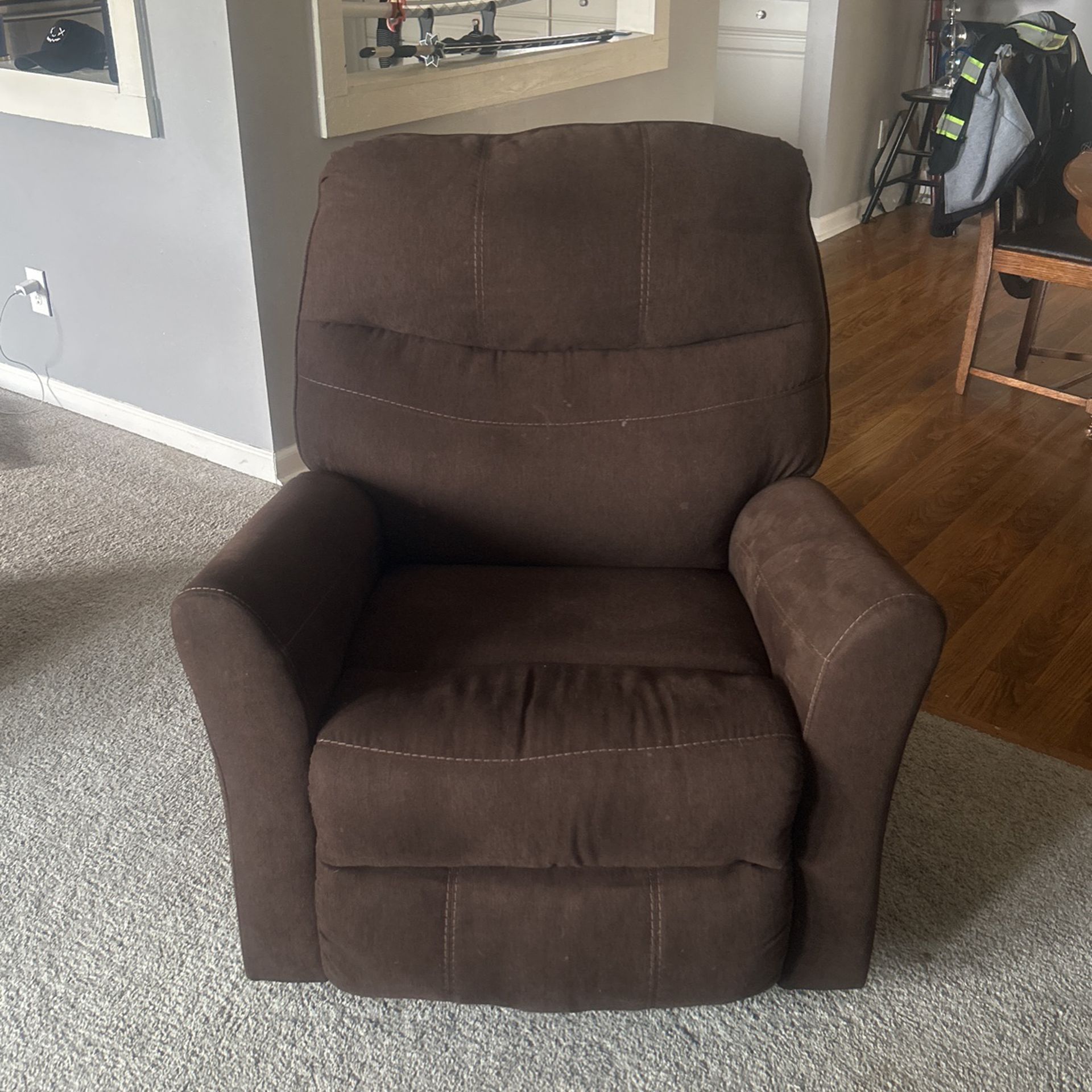 Brown Cushioned Recliner 