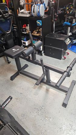 Titan calf raise machine