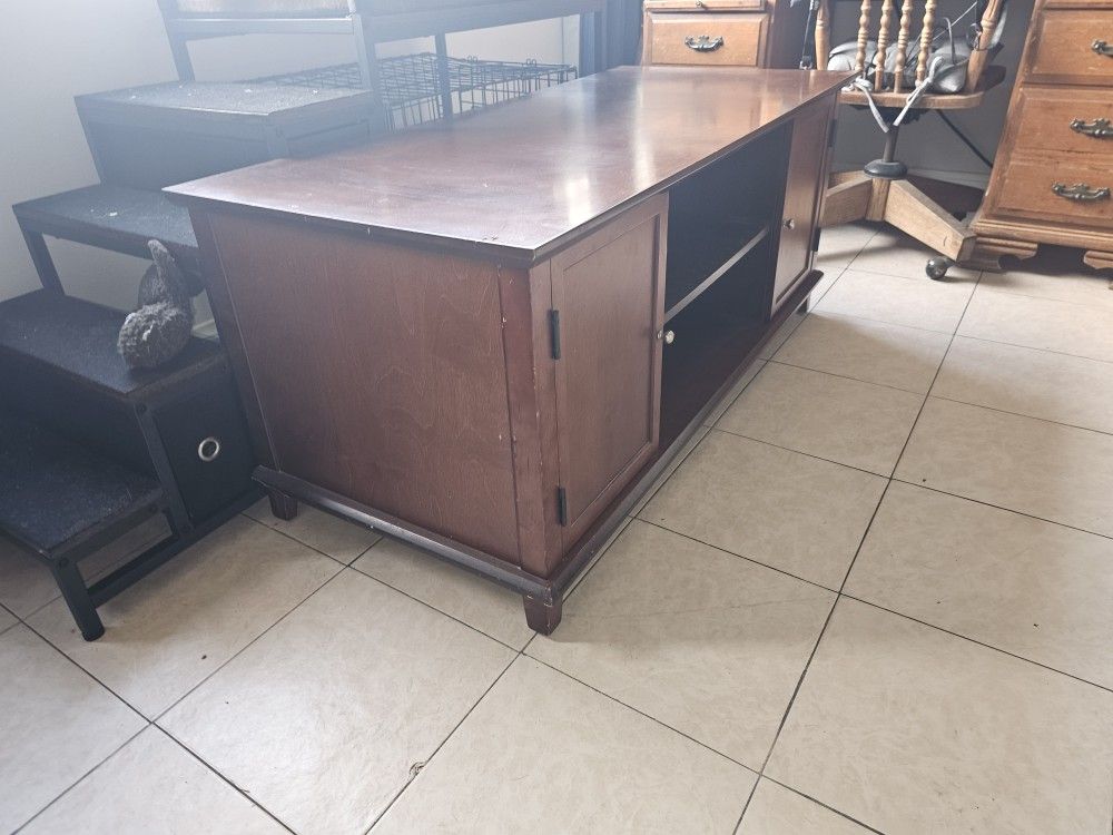 Tv table/cabinet 