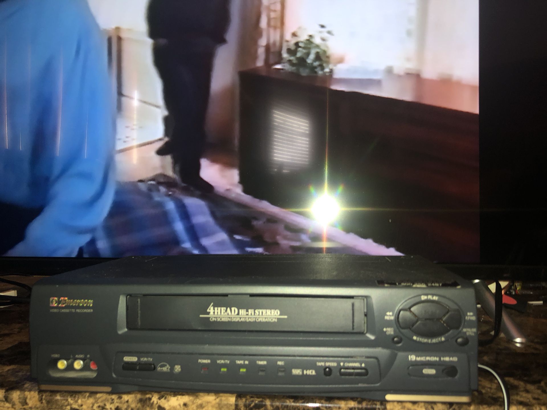 Emerson EWV401B Hi Fi 19 Micron 4 Head VHS VCR Player/Recorder Tested