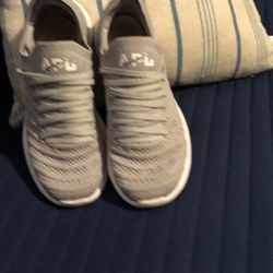 Tenis Shoes #6 Good Conditions