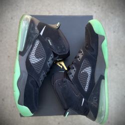 Like New Jordans Mars Green Glow Mens 10 